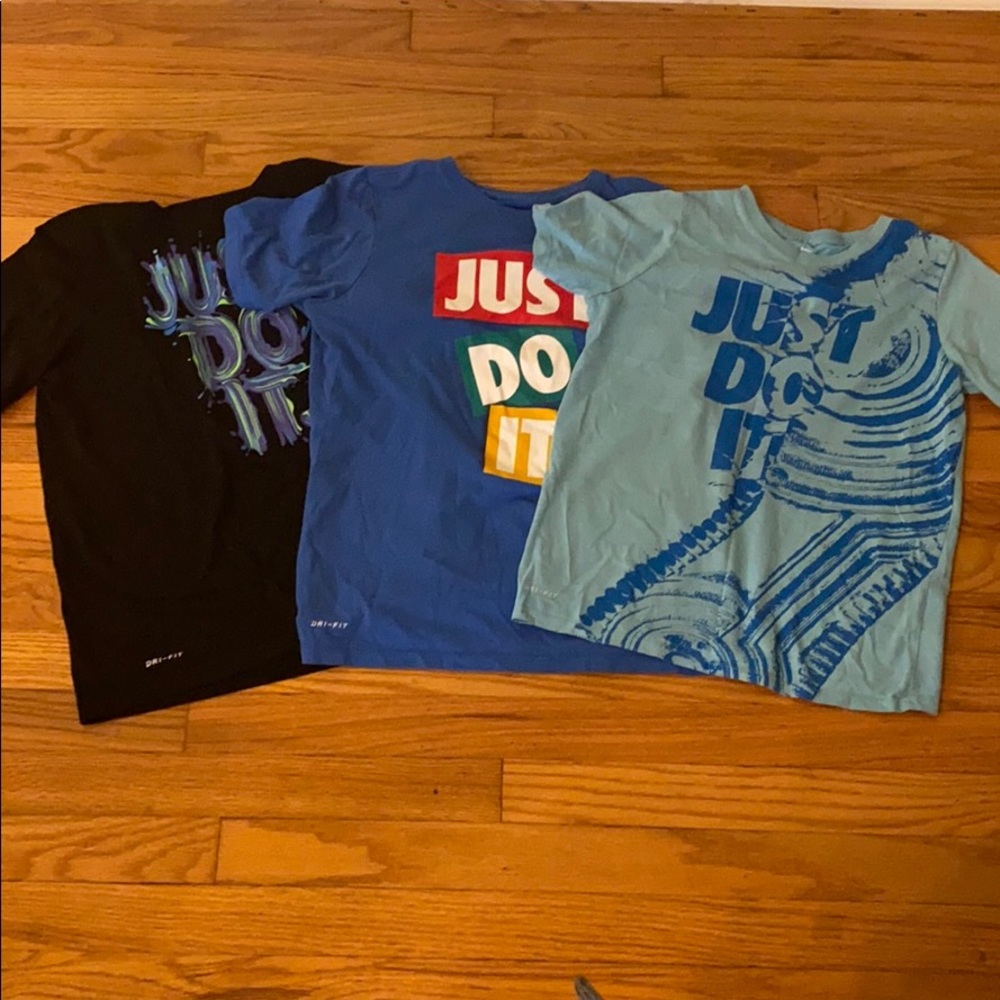 Lot (bundle) boys Nike “Just Do It” shirts